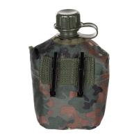 Gourde us plastique avec etui en camouflage flecktarn1